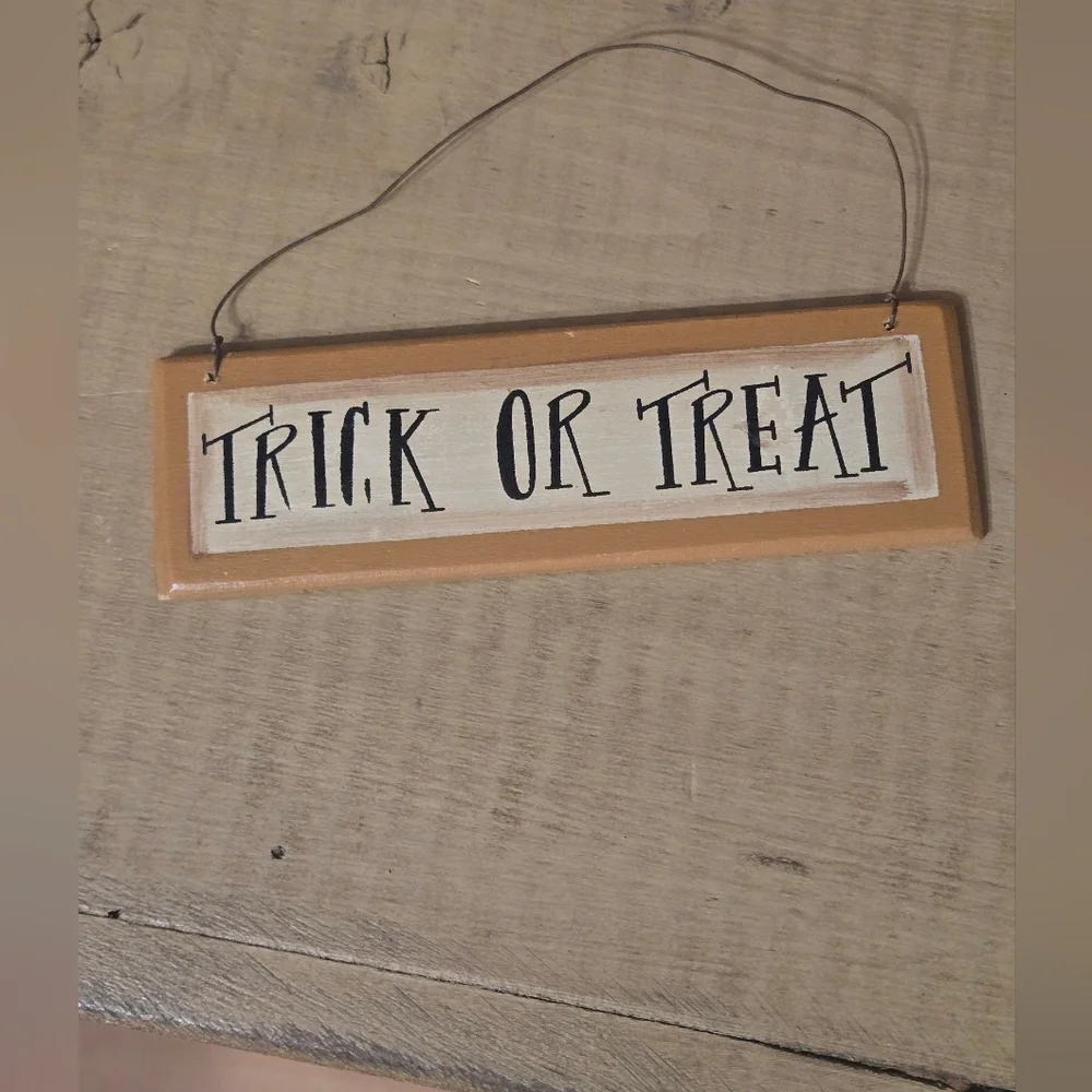 N/A halloween sign